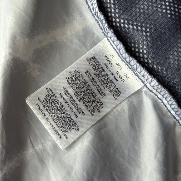 NWOT Columbia girls pack able jacket size S(7/8) - Picture 6 of 9